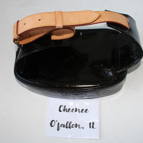 LV Vernis Fulton Fannypack - Picture 2 of 12